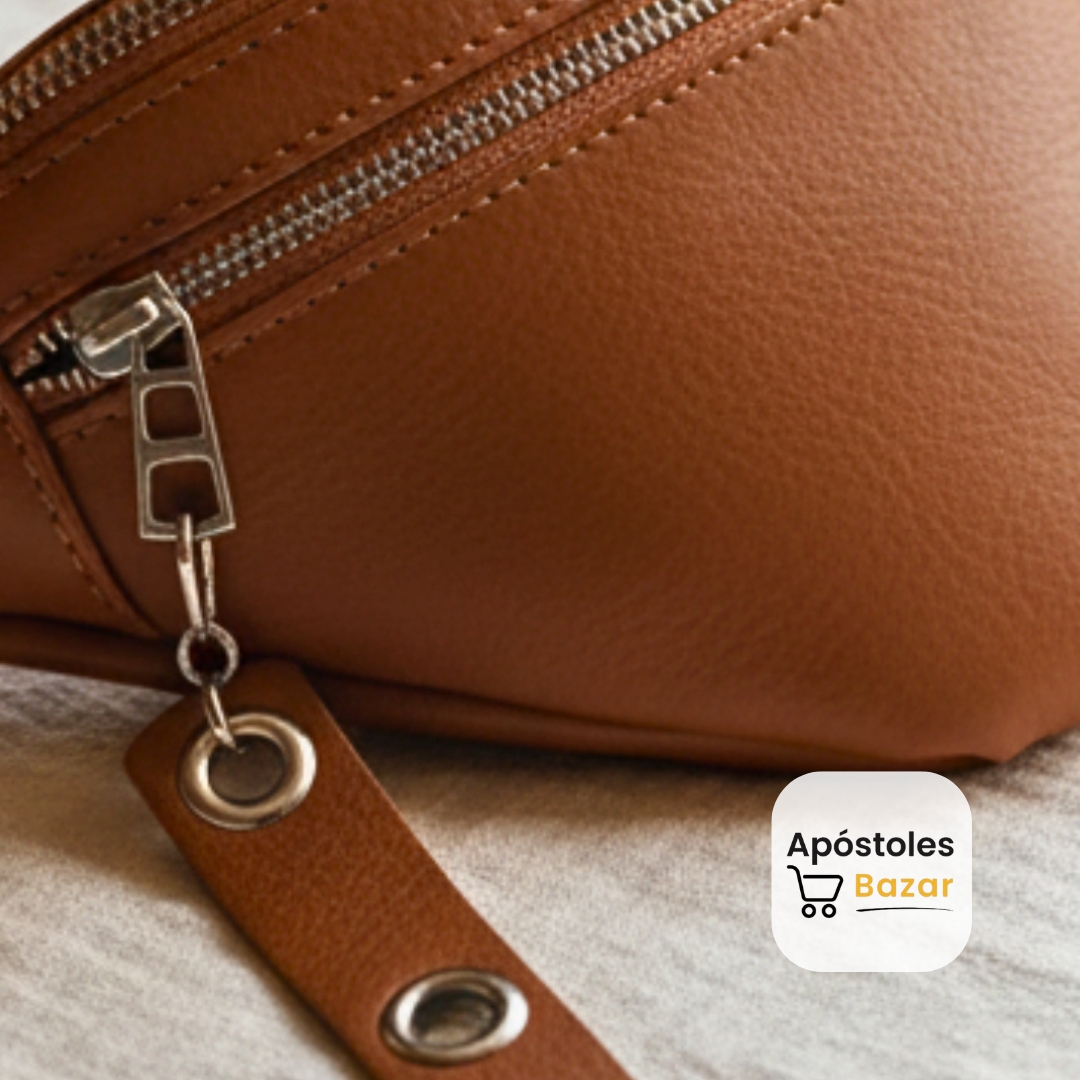 Detalle de la riñonera marrón suela